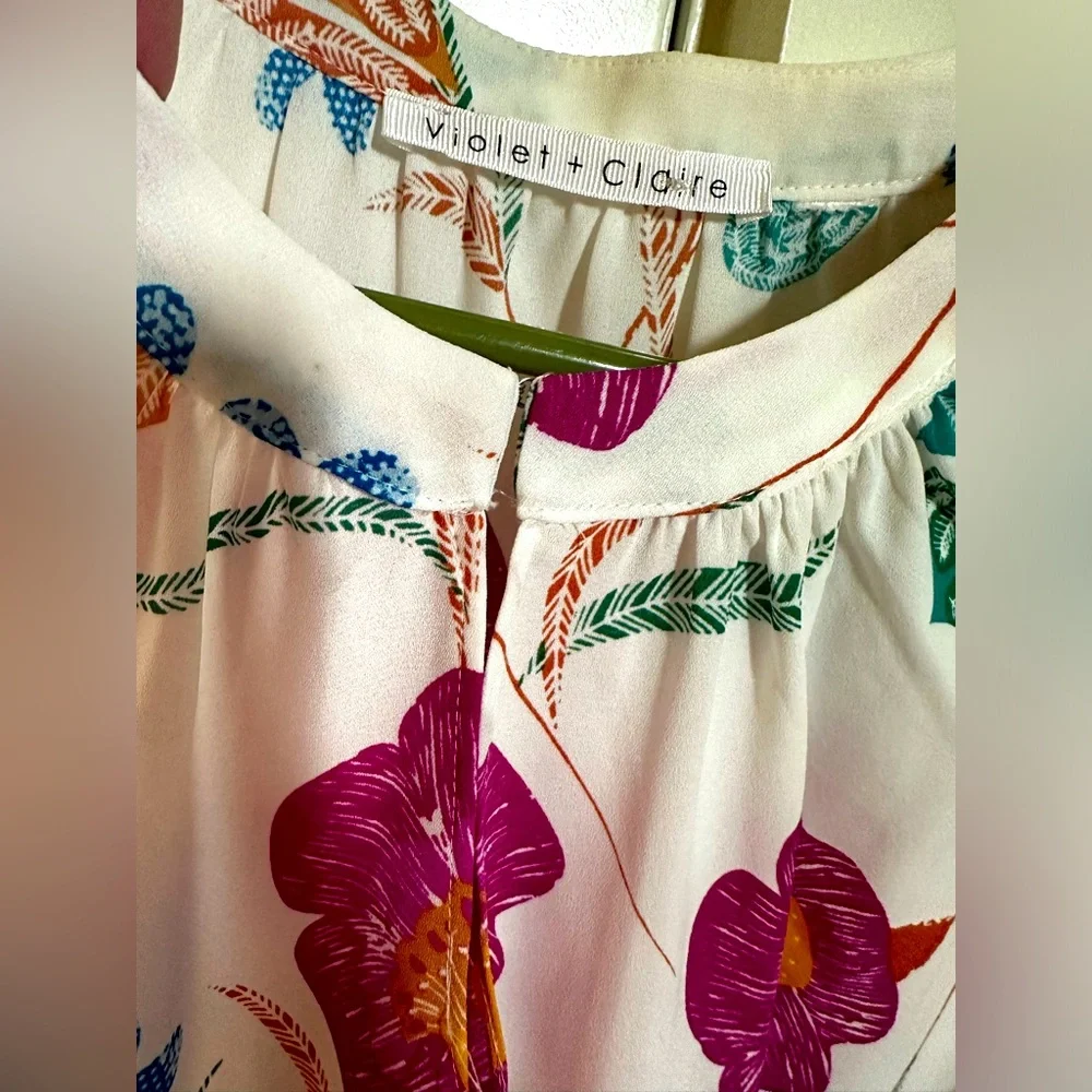 BOGO Colorful Sleeveless Blouse With Hook and Eye Closure - Picture 3 of 7
